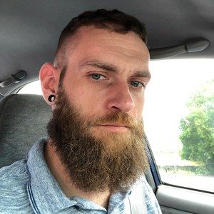 Meet your Posher, Zachary